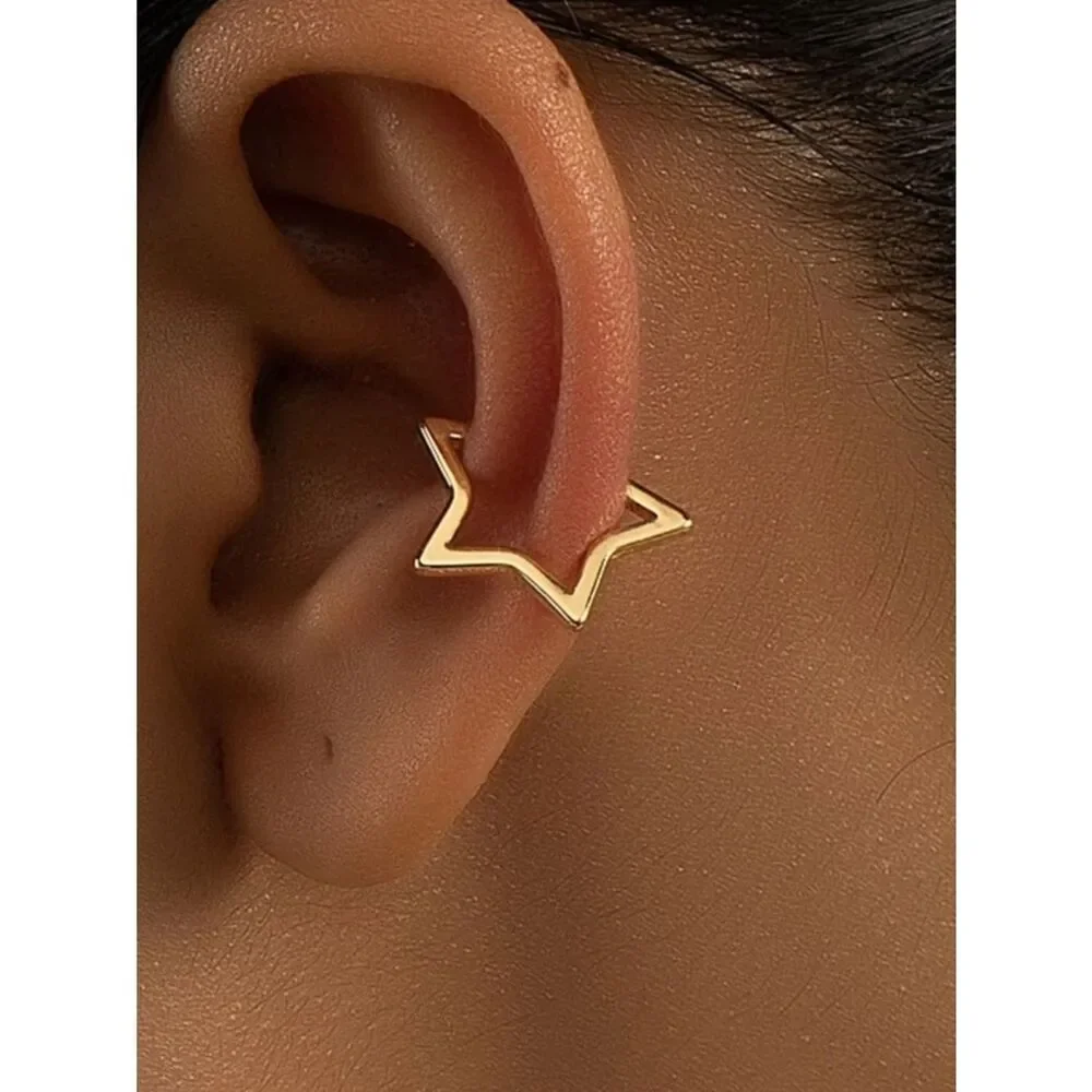 Gold Star-Shaped Ear Cuff A1754